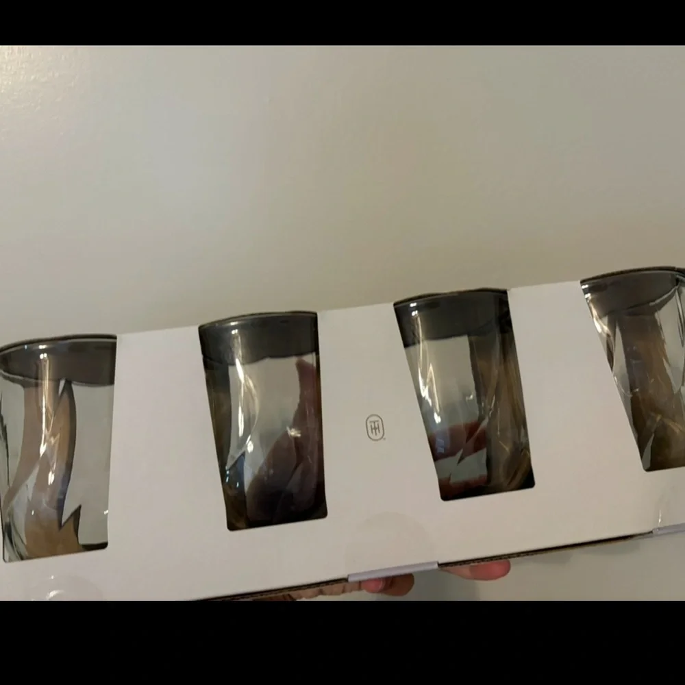 Threshold Plastic cups new - Picture 2 of 5